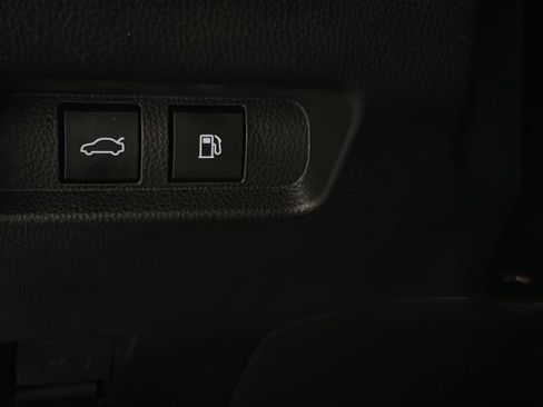 Used 2024 Toyota Crown AWD/4WD image 42