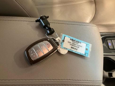 Used 2016 Hyundai Sonata Limited FWD image 30