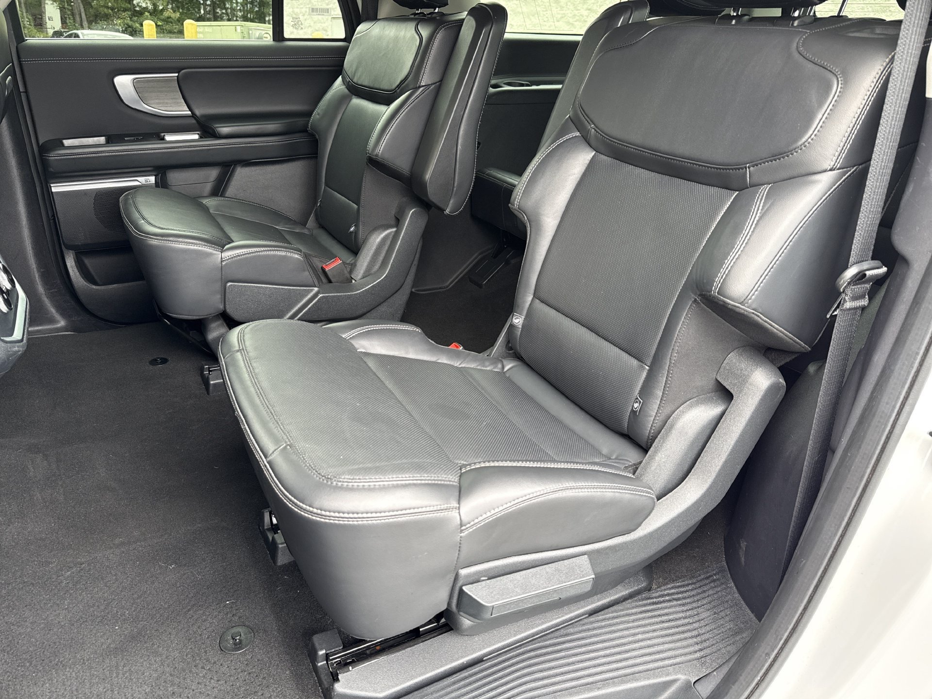 Used 2025 Ford Expedition Max Platinum AWD/4WD image 19