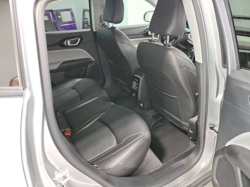 Certified 2022 Jeep Compass Limited AWD/4WD image 12