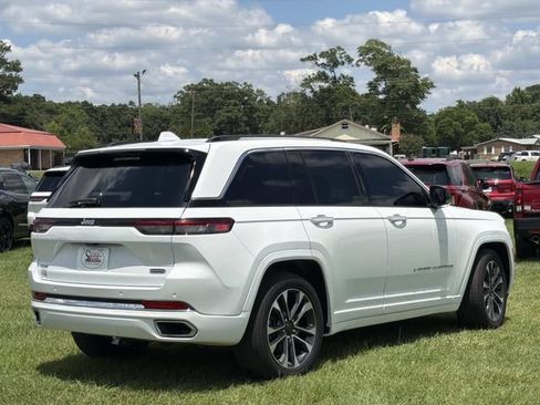 Used 2022 Jeep Grand Cherokee Overland AWD/4WD image 7