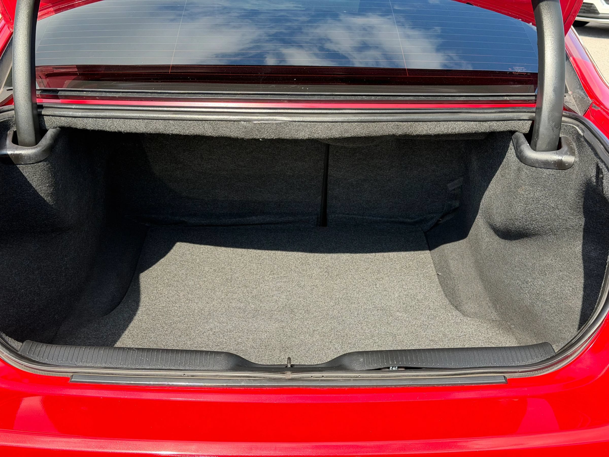 Used 2016 Dodge Charger R/T RWD image 18
