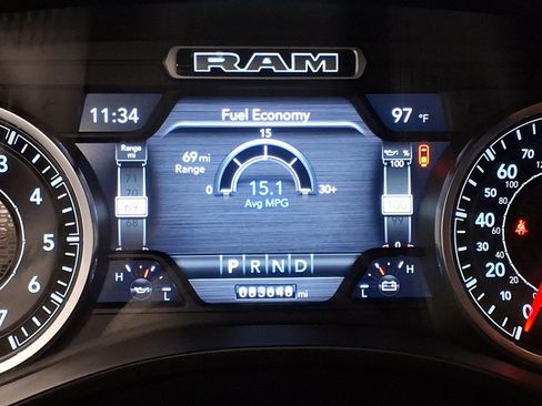 Used 2019 RAM 1500 Big Horn AWD/4WD image 11
