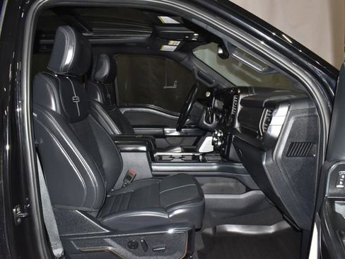 Used 2025 Ford F250 Platinum image 33