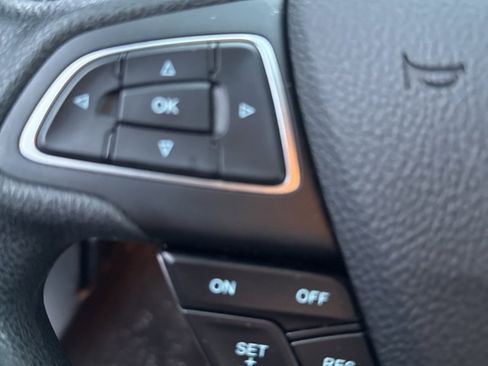 Used 2015 Ford Focus SE image 27