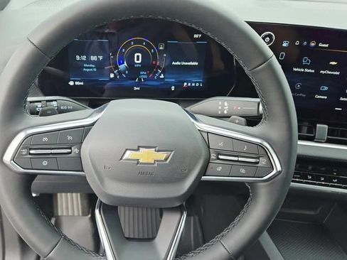 New 2027 Chevrolet Equinox LT FWD image 18