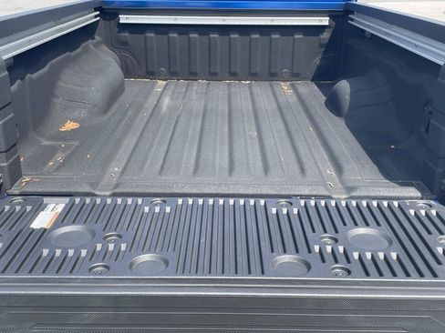Used 2024 Nissan Frontier SV w/ SV Convenience Package RWD image 8