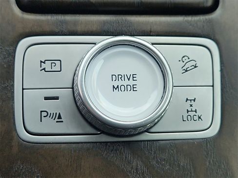 Used 2024 Genesis GV80 2.5T image 41