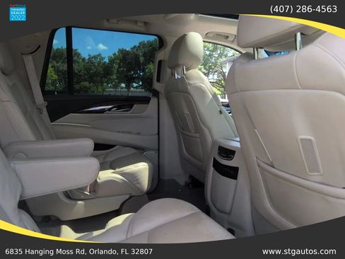 Used 2018 Cadillac Escalade Premium Luxury AWD/4WD image 26