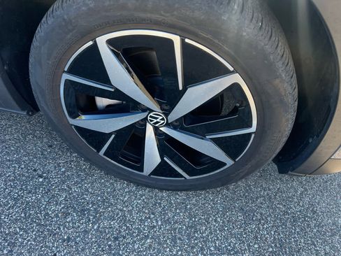Used 2023 Volkswagen ID.4 Pro S AWD/4WD image 4