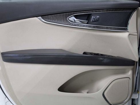 Used 2016 Lincoln MKX Reserve w/ Climate Package image 15