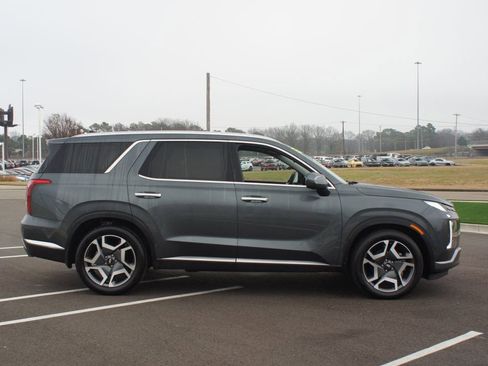 Used 2023 Hyundai Palisade Limited image 21
