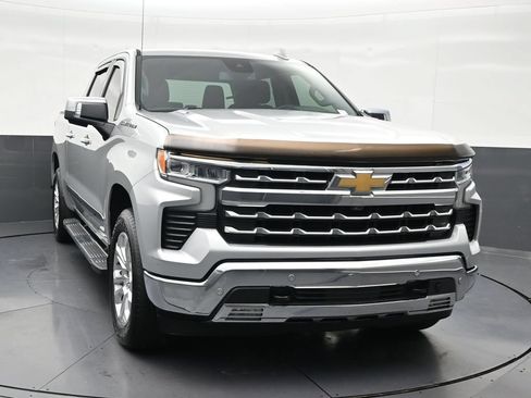 Used 2022 Chevrolet Silverado 1500 LTZ RWD image 8