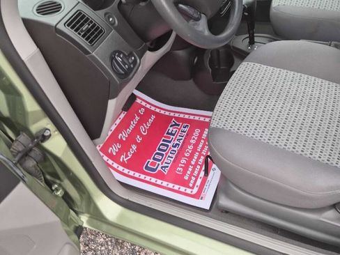 Used 2007 Ford Focus ZX4 Sedan image 10