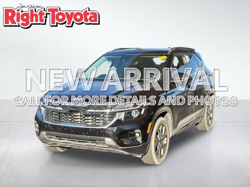 Used 2024 Kia Seltos S FWD image 1