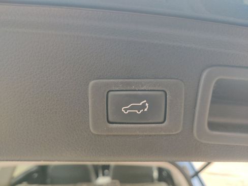 Used 2016 Subaru Forester 2.5i Touring image 14