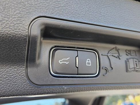 Used 2023 Ford Explorer Limited w/ Equipment Group 301A image 14