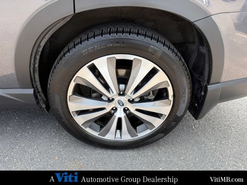 Used 2022 Subaru Ascent Touring AWD/4WD image 13