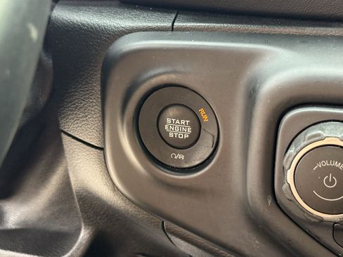 Used 2021 Jeep Wrangler Unlimited Sahara w/ Safety Group image 19