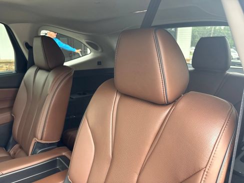 Used 2023 Acura MDX SH-AWD w/ Advance Package image 5