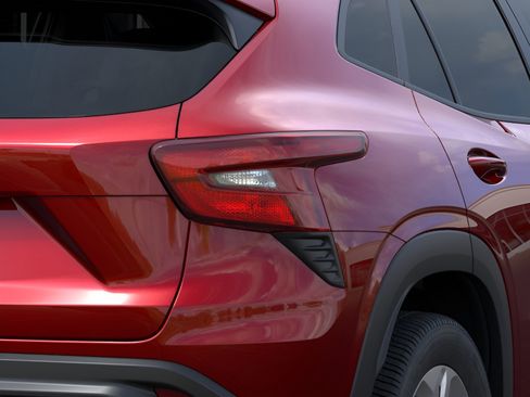 Used 2026 Chevrolet Trax LS FWD image 11