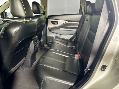 Used 2023 Nissan Murano SV image 19