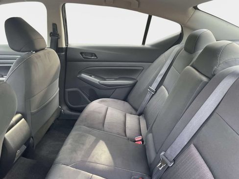 Used 2025 Nissan Altima 2.5 SV FWD image 16