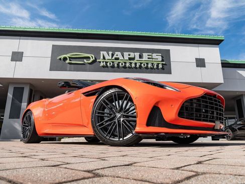 Used 2024 Aston Martin DB12 Convertible RWD image 12