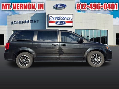 Used 2017 Dodge Grand Caravan GT FWD image 4