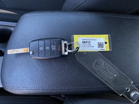 Used 2018 Kia Optima LX w/ 17" Alloy Wheels Package FWD image 30