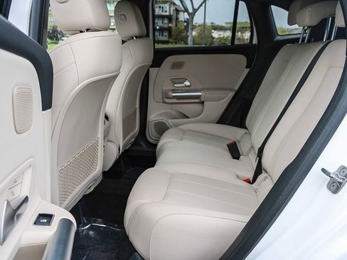 Certified 2025 Mercedes-Benz GLA 250 image 18