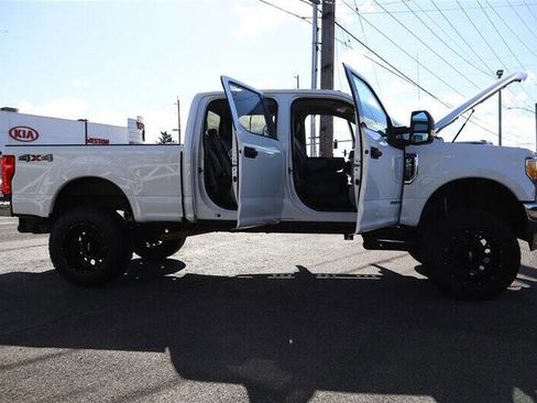 Used 2017 Ford F250 XLT image 37
