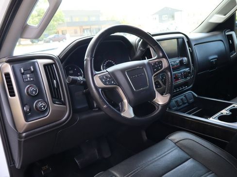 Used 2016 GMC Sierra 2500 Denali w/ Driver Alert Package AWD/4WD image 15