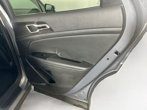 Used 2024 Kia Sportage EX image 29