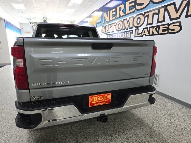 Used 2025 Chevrolet Silverado 1500 LT AWD/4WD image 6