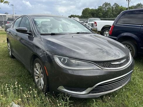 Used 2017 Chrysler 200 Limited Platinum w/ Comfort & Convenience Group image 12