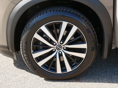 Certified 2023 Nissan Pathfinder Platinum AWD/4WD image 15