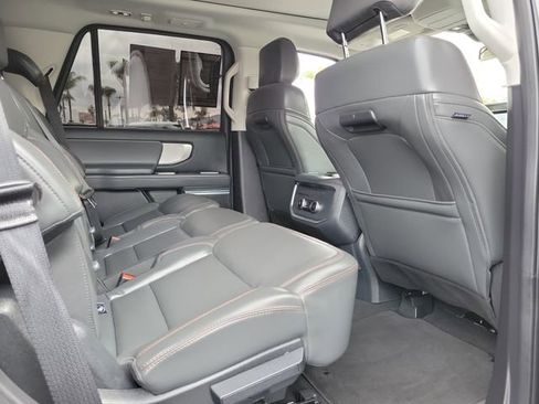 Certified 2025 Ford Expedition Active AWD/4WD image 23