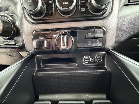 Used 2021 RAM 1500 Big Horn AWD/4WD image 26