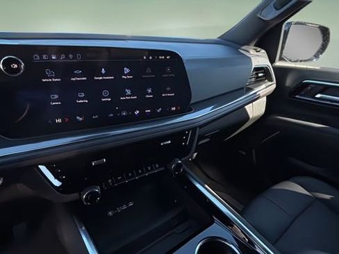 Used 2026 Chevrolet Suburban RST w/ Comfort Package image 22