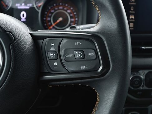 Used 2024 Jeep Wrangler Unlimited Sport AWD/4WD image 14