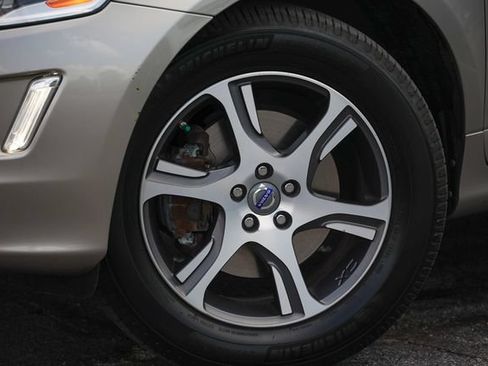 Used 2015 Volvo XC60 T6 Platinum AWD/4WD image 31