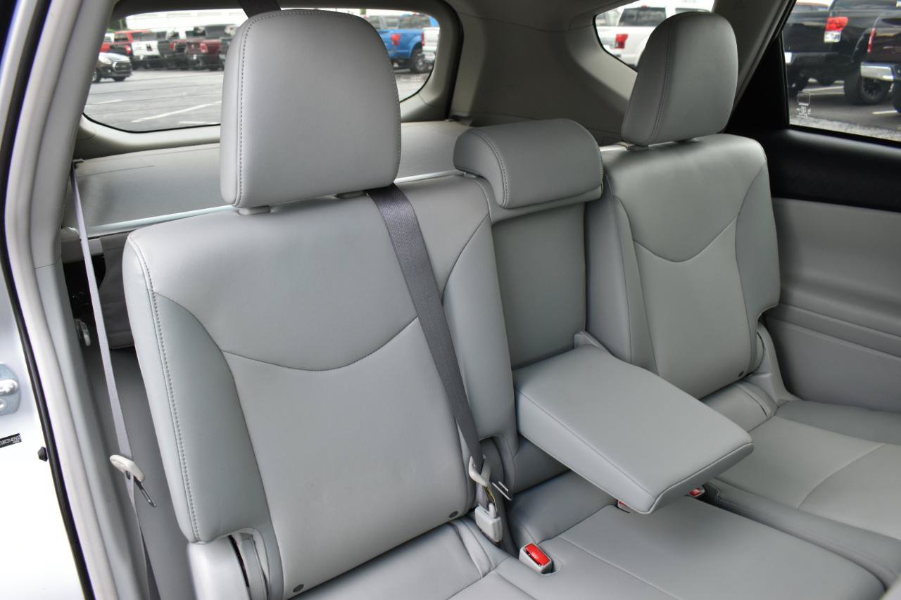 Used 2012 Toyota Prius V Five FWD image 29