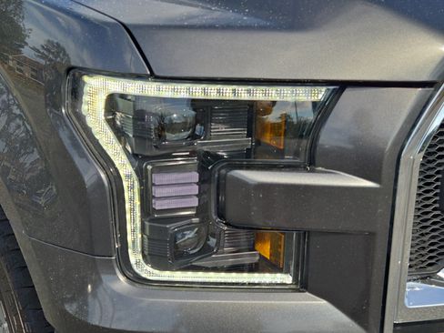 Used 2017 Ford F150 XLT w/ Trailer Tow Package image 5