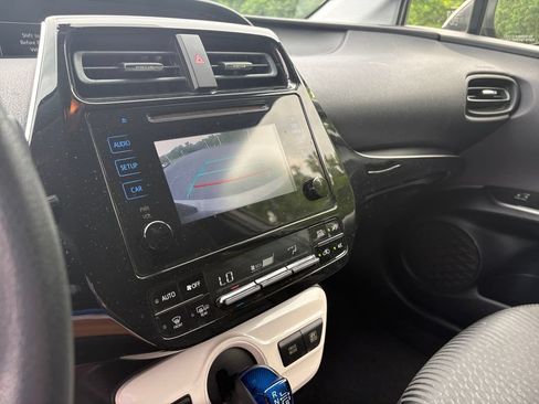 Used 2016 Toyota Prius Two FWD image 18
