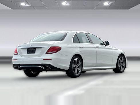 Used 2019 Mercedes-Benz E 300 image 9