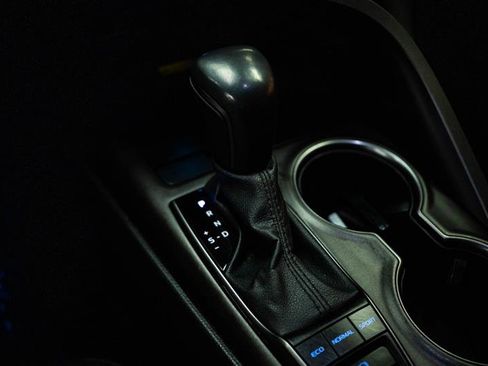 Used 2022 Toyota Camry XSE image 21