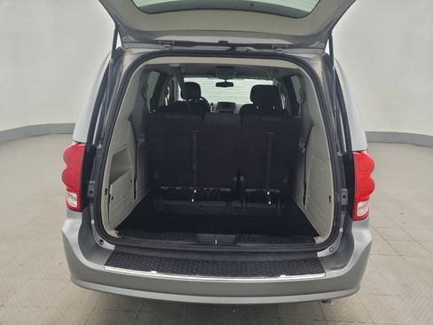 Used 2018 Dodge Grand Caravan SE w/ UConnect Hands-Free Group FWD image 29