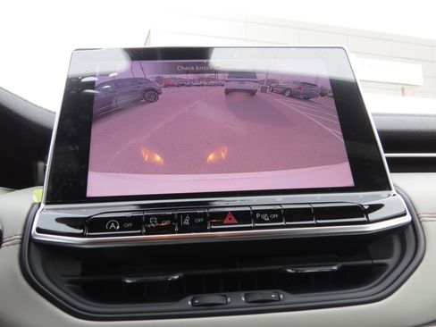 New 2026 Jeep Compass Limited image 29