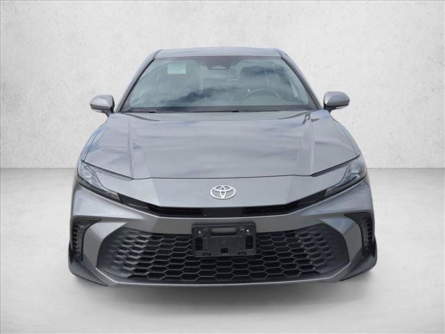 Used 2025 Toyota Camry SE FWD image 2